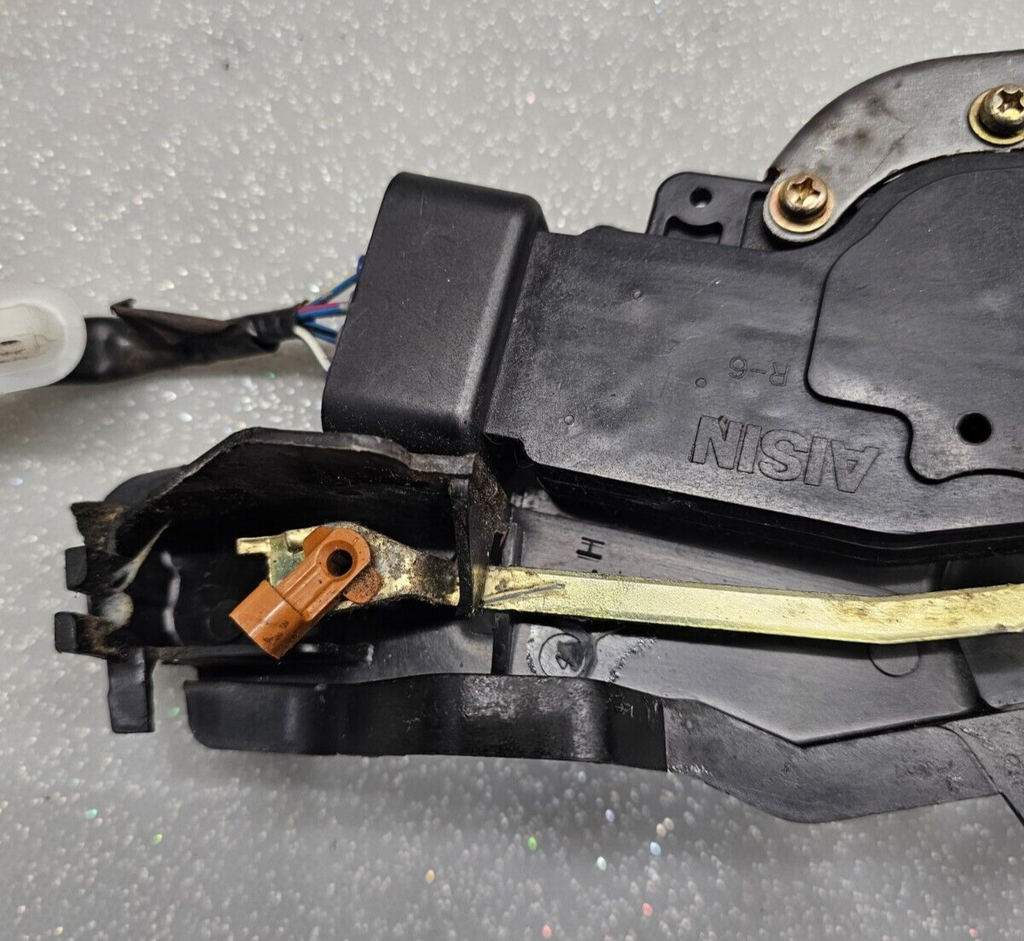 🔥97-01 Toyota Camry Rear Driver Power Door Lock Actuator Latch Assembly