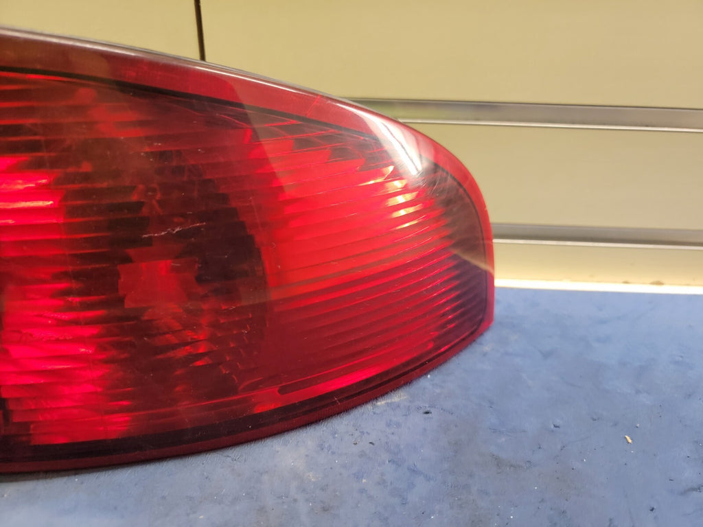 🔥2001-2006 Dodge Stratus Passenger Right Side Tail Light Taillight Oem L21SU