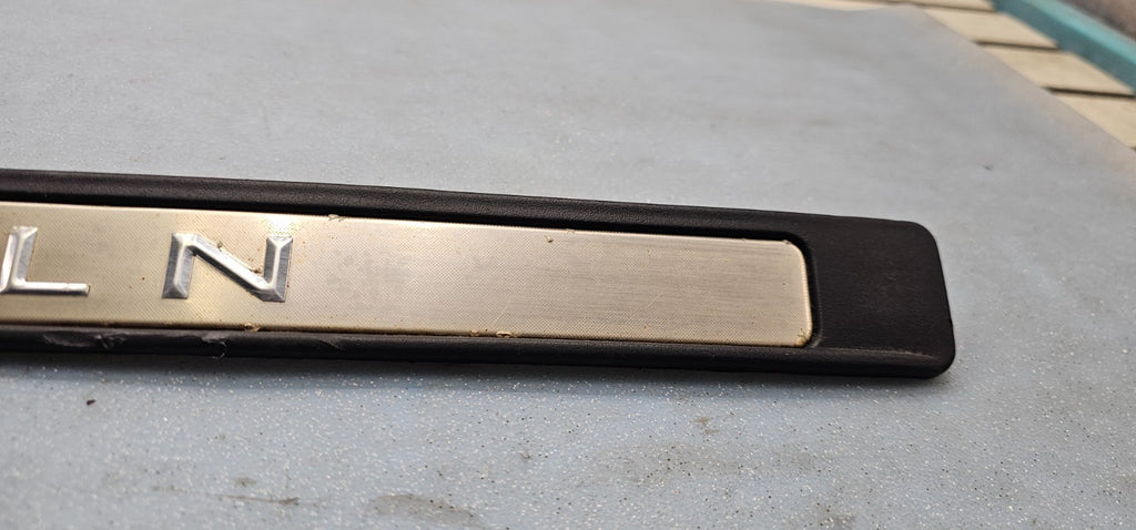 🔥2003-2011 Lincoln Town Car OEM Genuine Interior Trim Door Sill Plate