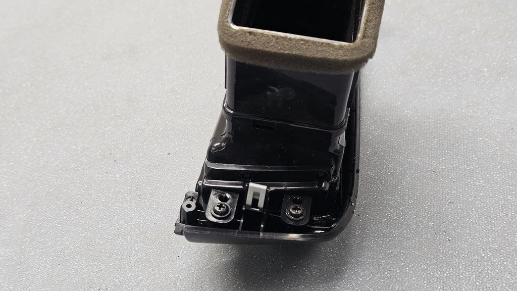 06-12 Kia Sedona Carnival Front Right Passenger Dash AC Air Vent Assembly Black