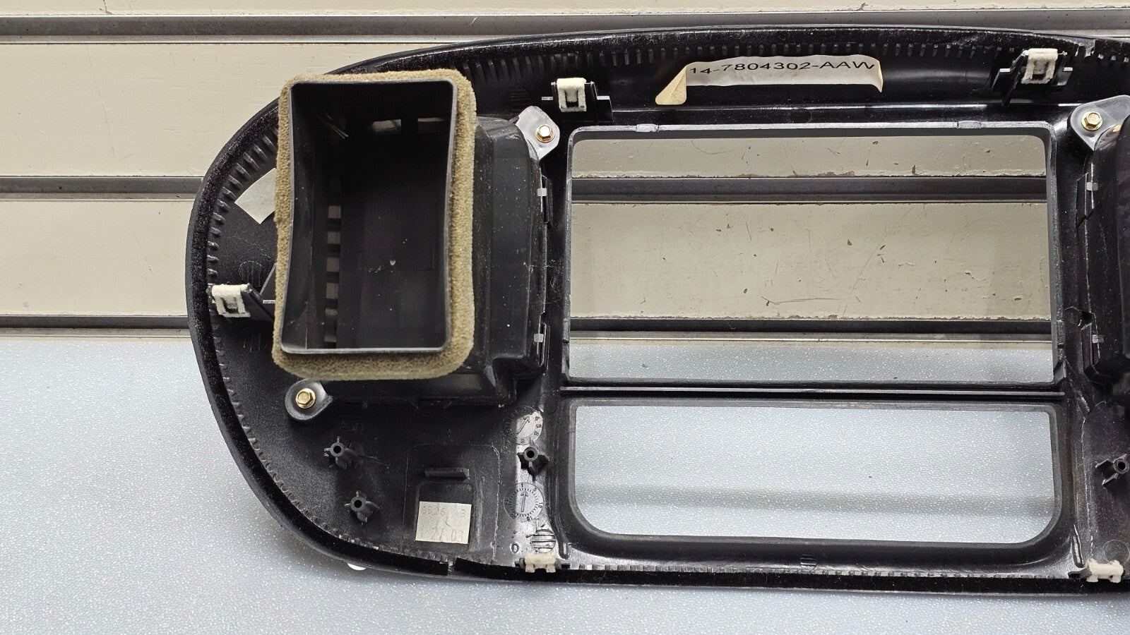 🔥97-03 Ford F150 Center Dash Radio Climate BEZEL Trim Panel Line Dark Gray B1