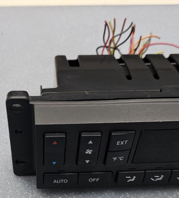 🔥05-06 Ford Expedition Dash A/C Heater Temperature Climate Control Digital