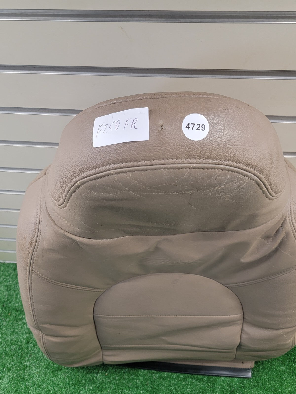 🔥1999-2000 Ford F250 upper Seat rest cushion leather front right TAN