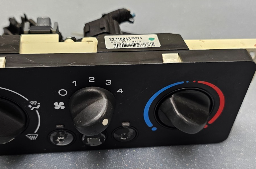 🔥03-07 Saturn ION Climate Control AC Heater Temperature HVAC Panel