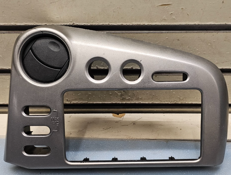 🔥03-08 Toyota MATRIX Pontiac VIBE Center Dash Radio Bezel Trim Panel SILVER OEM