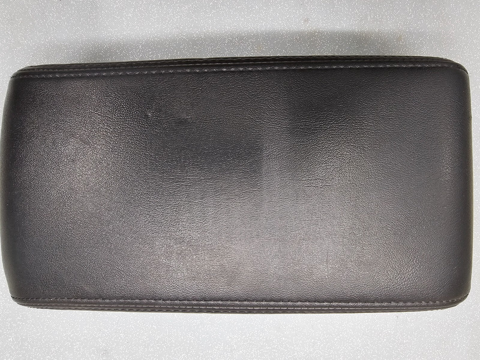 🔥08-12 Chevy Malibu CENTER CONSOLE LID ARMREST ASSEMBLY STORAGE COVER BLACK OEM