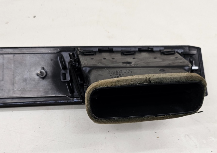 04-10 BMW 525i 528i Dash Center AC Air Vent Heater Grille Trim Panel Bezel Wood