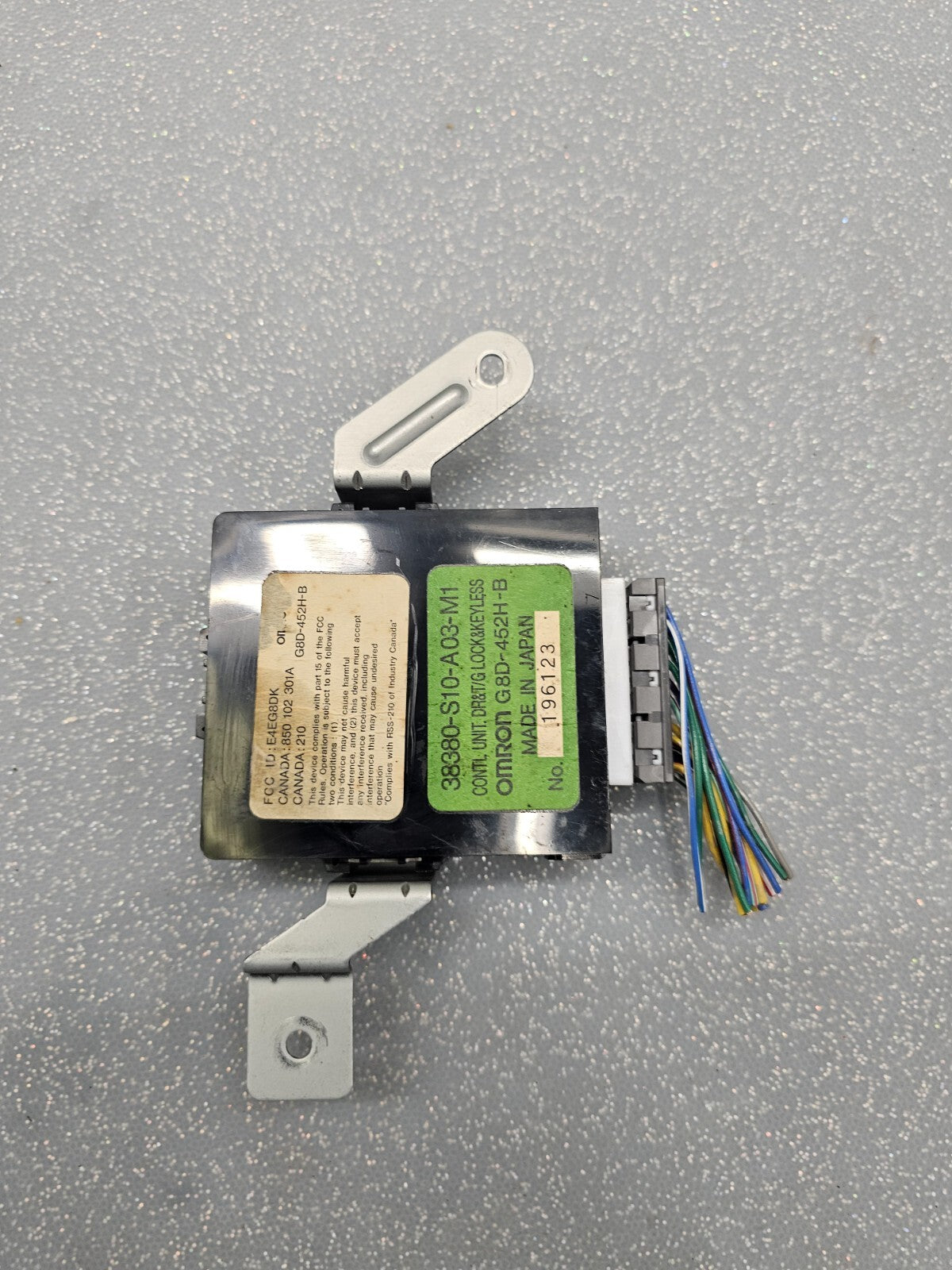 97-01 Honda CR-V Front Left Driver Door Control Keyless Module Unit Sensor Relay