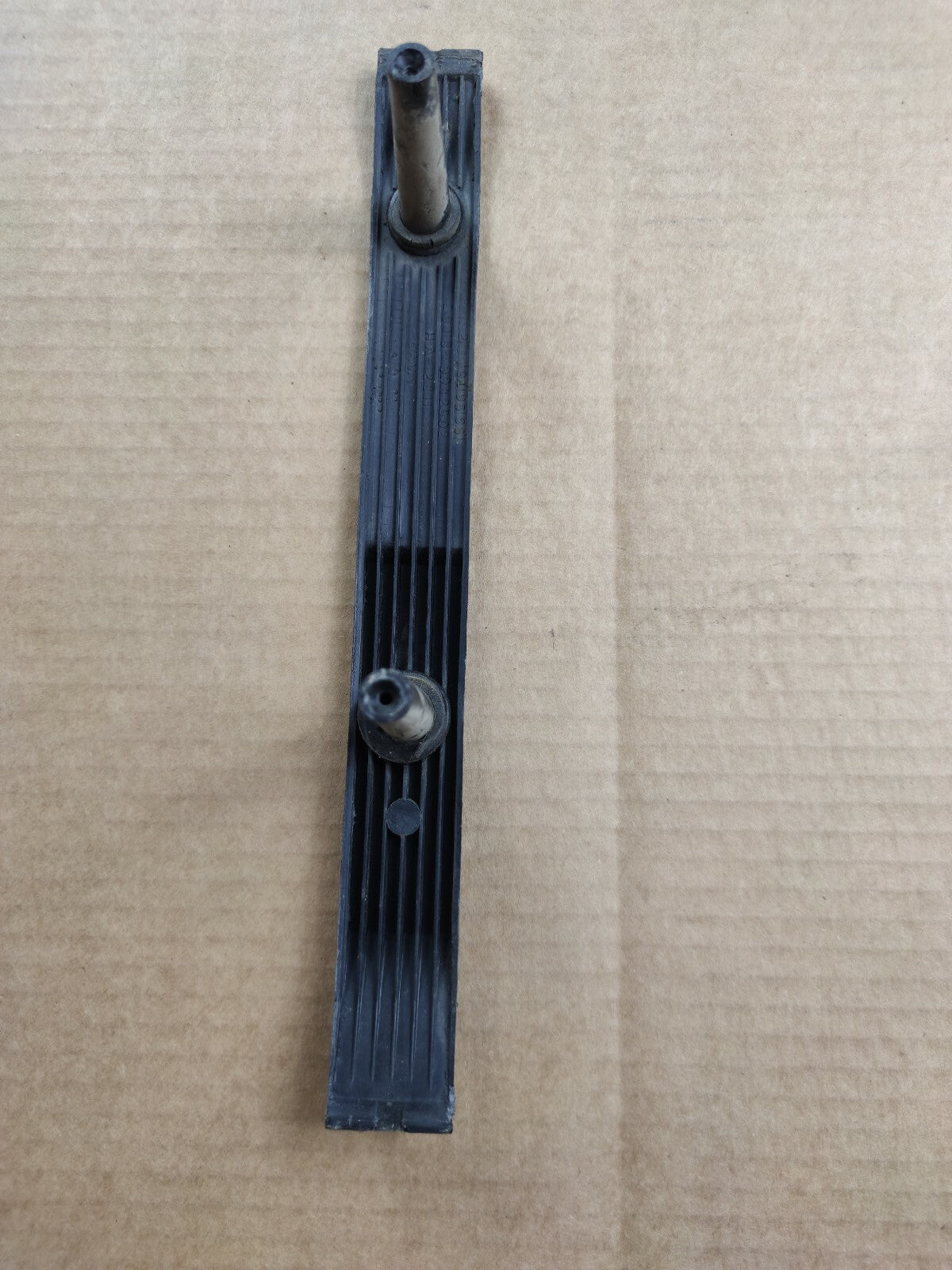 🔥87-96 Ford F150 F250 BRONCO Tailgate Trim REAR Panel Molding MOUNTING BRACKET