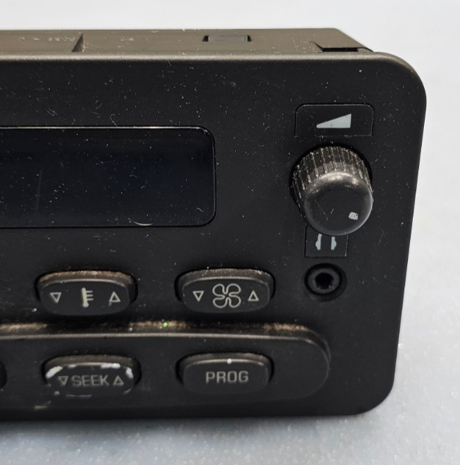 🔥03-06 Tahoe Yukon Suburban Rear Audio Radio Climate Control Switch Panel Black