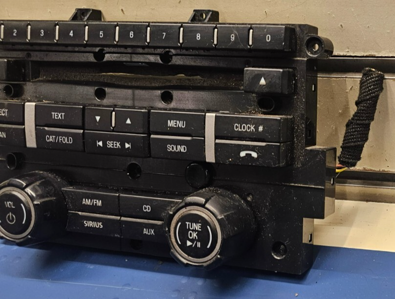 🔥09-10 Ford F150 Dash AM FM Audio Radio CD Player Control Panel Stereo Assembly