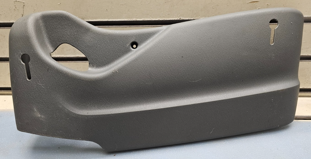 🔥04-07 Grand Caravan Town Country Left Driver Seat Outer Trim Panel Gray