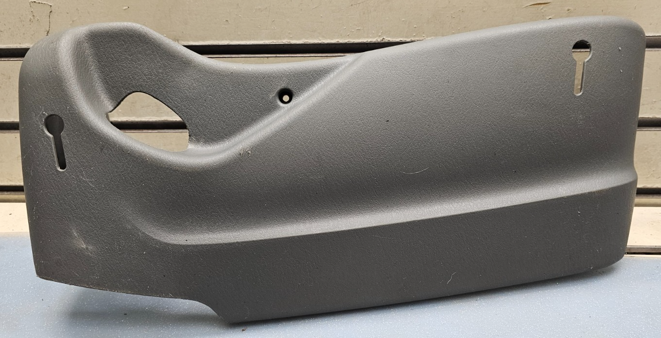 🔥04-07 Grand Caravan Town Country Left Driver Seat Outer Trim Panel Gray