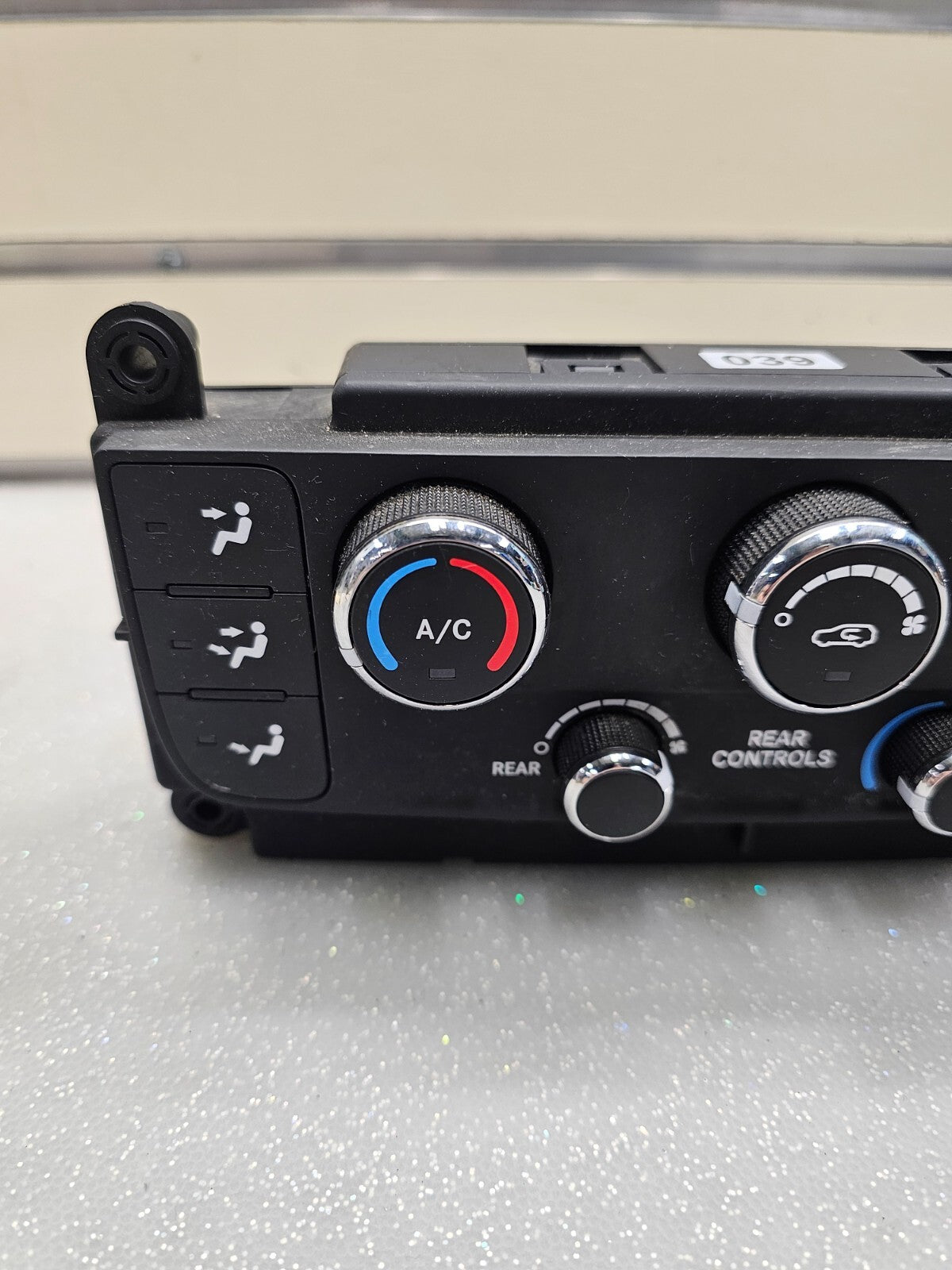 11-20 Dodge Grand Caravan Dash Front A/C Heater Temperature Climate Control UNIT