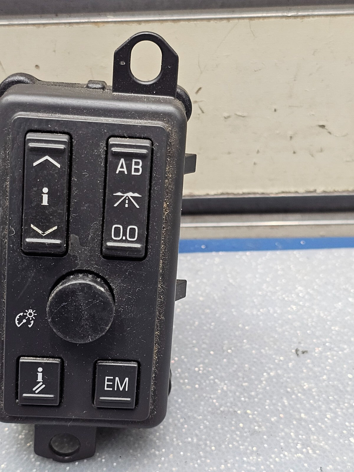 🔥04-11 Cadillac STS Left Driver Dash Display Dimmer Switch Information Center