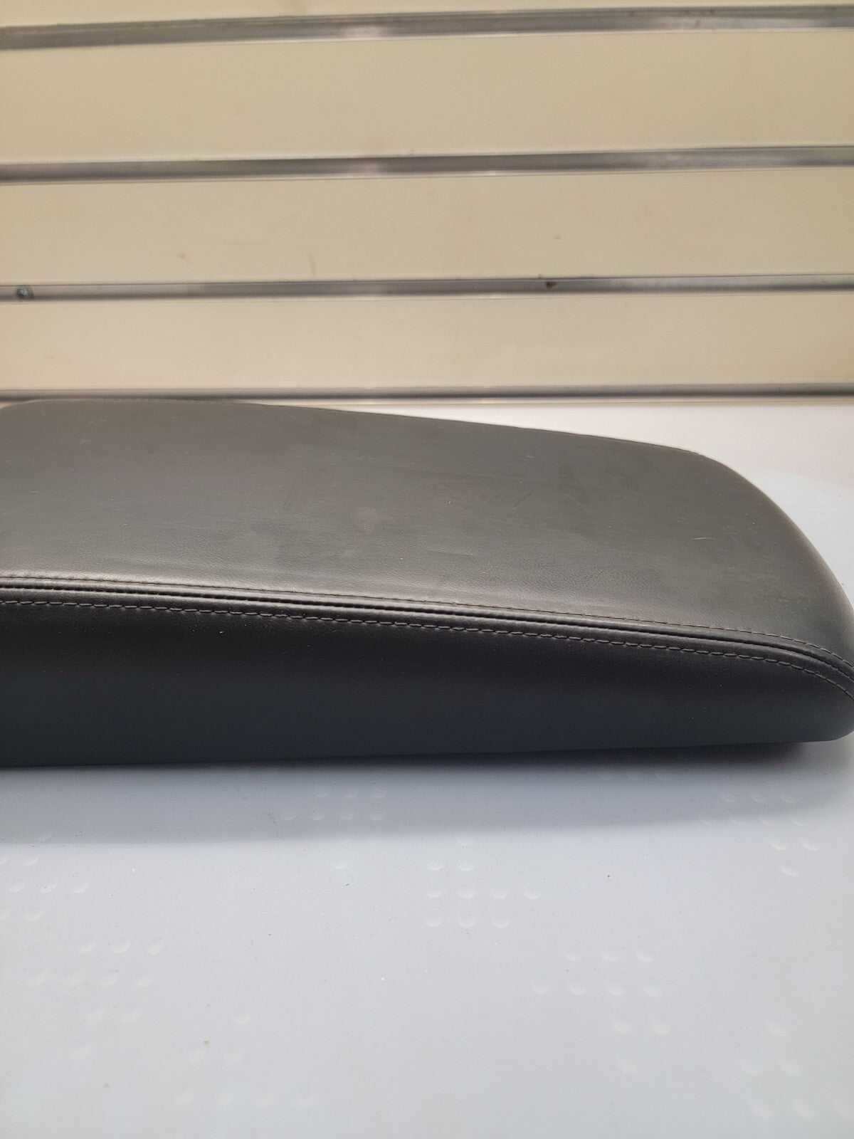 🔥2008-2010 Dodge Charger Armrest Console Lid Leather Assembly Storage BLACK