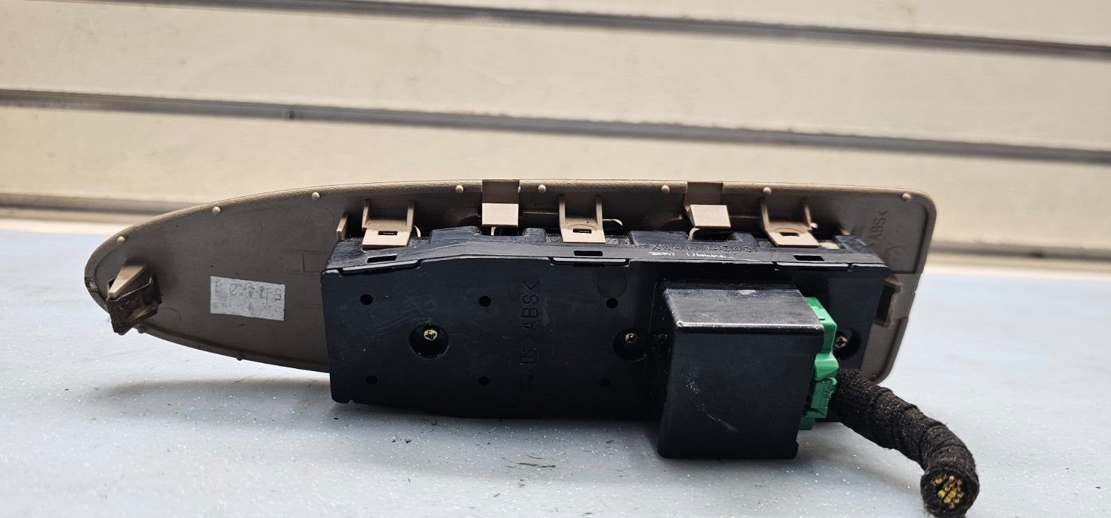 🔥00-02 Lincoln LS Front Left Driver Door LH Master Window Switch Bezel Tan OEM