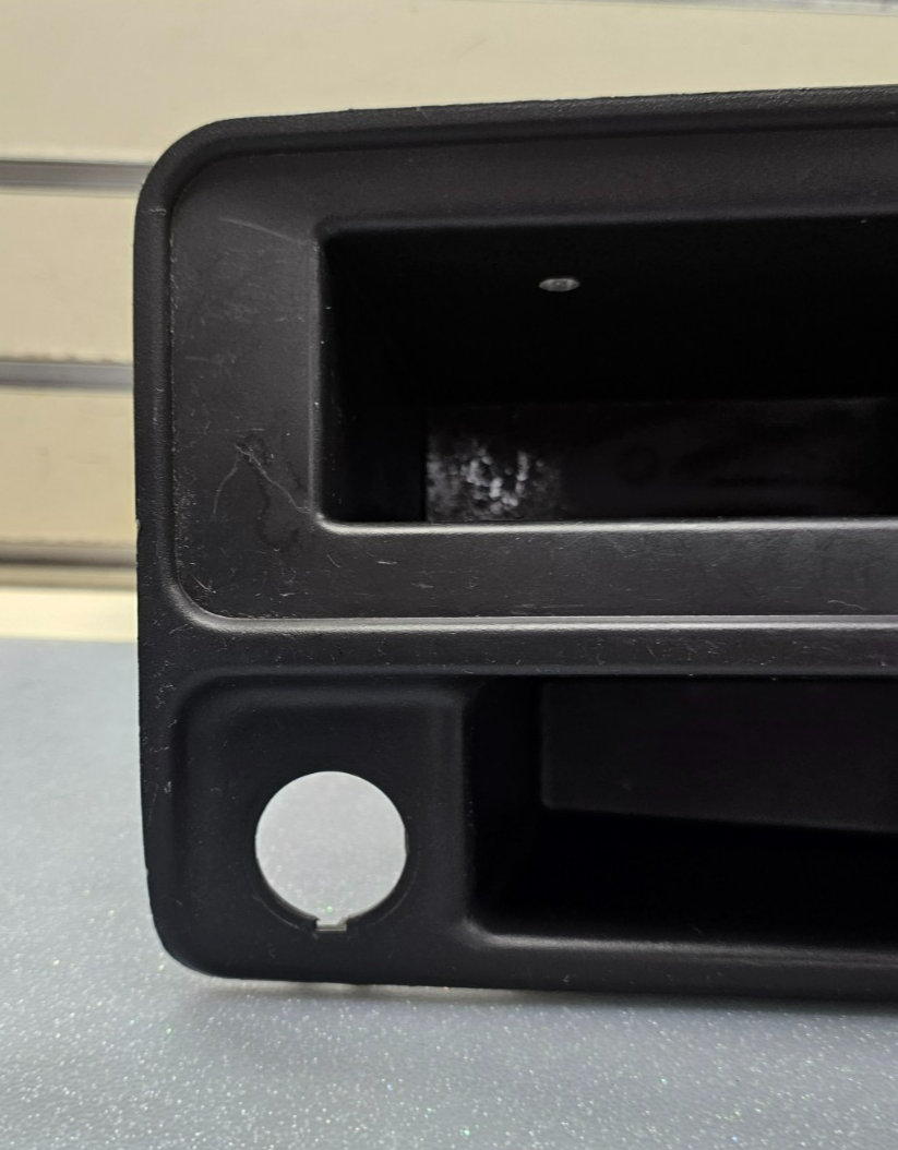 🔥03-06 SILVERADO SIERRA CENTER CONSOLE STORAGE BEZEL ASH TRAY ASSEMBLY BLACK