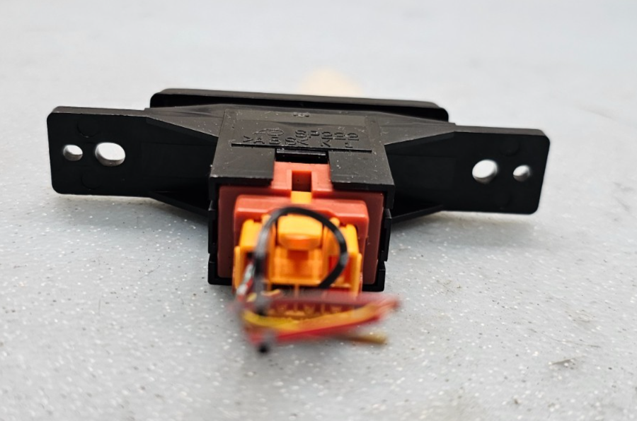 🔥06-08 Suzuki Grand Vitara Hazard WARNING LIGHTS switch sp222k2 Black