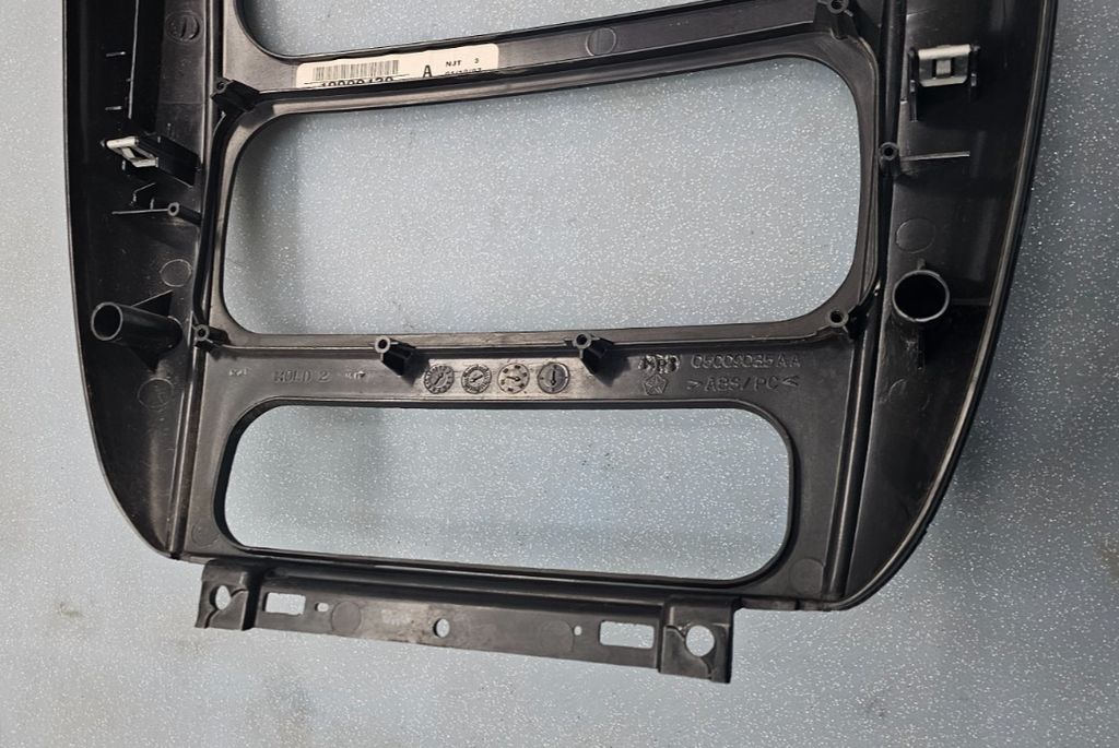 🔥01-07 Dodge Caravan Town & Country Voyager dash radio climate TRIM bezel BLACK