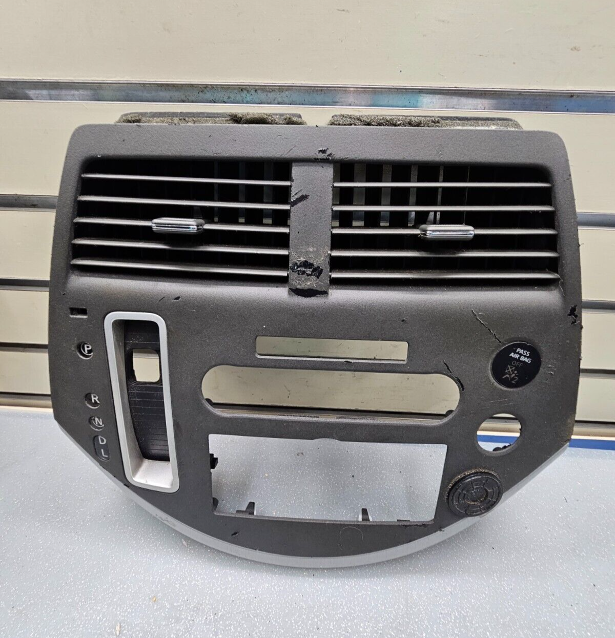 2007-2009 Nissan Quest AC Heater Climate AV Navigation Radio Dash Bezel w/Vents
