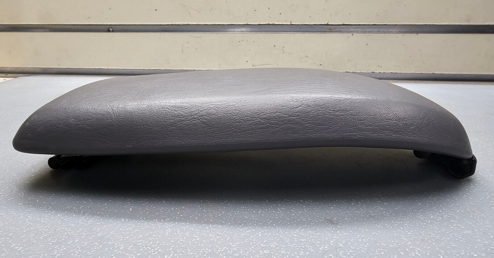 🔥00-07 FOCUS CENTER CONSOLE LID ARMREST LID COVER LEATHER STORAGE ASSEMBLY GRAY