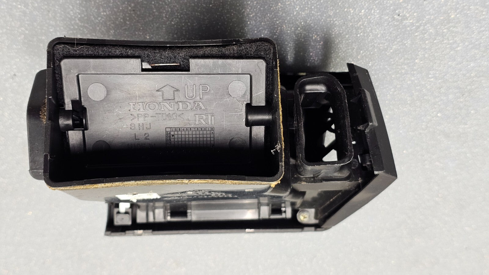 🔥 05-10 Honda Odyssey Dash Left Driver  Air Vent A/C AC Heater Panel Black OEM