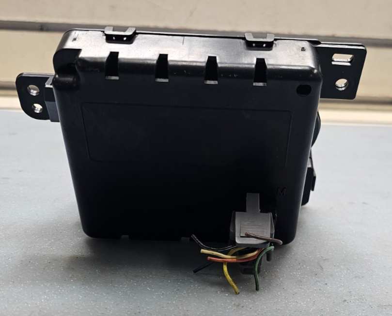 🔥04-08 PONTIAC GRAND PRIX 5 Button Info Display Screen Center Dash Bezel Switch
