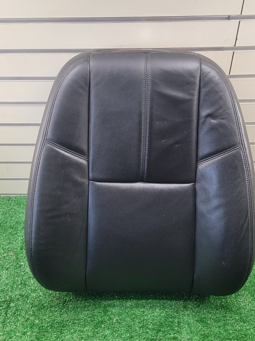 🔥07-13 GMC Sierra 1500 2500 3500 Seat rest cushion leather front right black V4