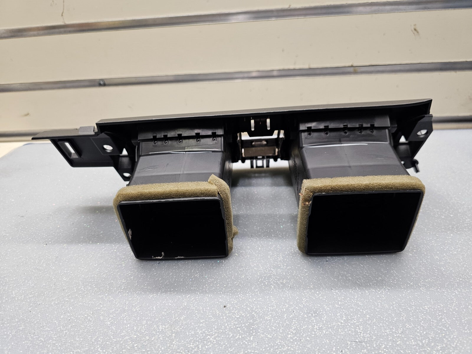 🔥06-11 Cadillac DTS Dash Center Air Vent Heater Filter Trim Bezel Conditioning