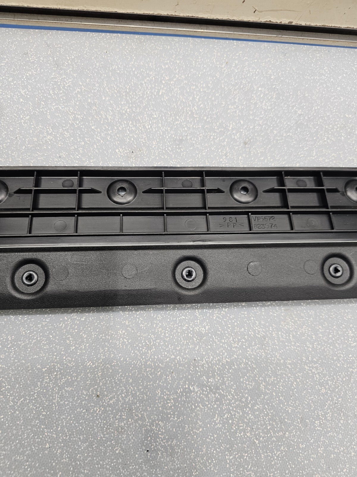 🔥02-07 Buick Rendezvous Front Glove Box Storage Compartment Hinge Assembly OEM