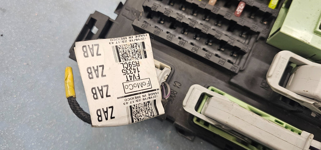 🔥2016 Escape Focus Fuse Relay Box Itegrated Power Junction Body Control Module
