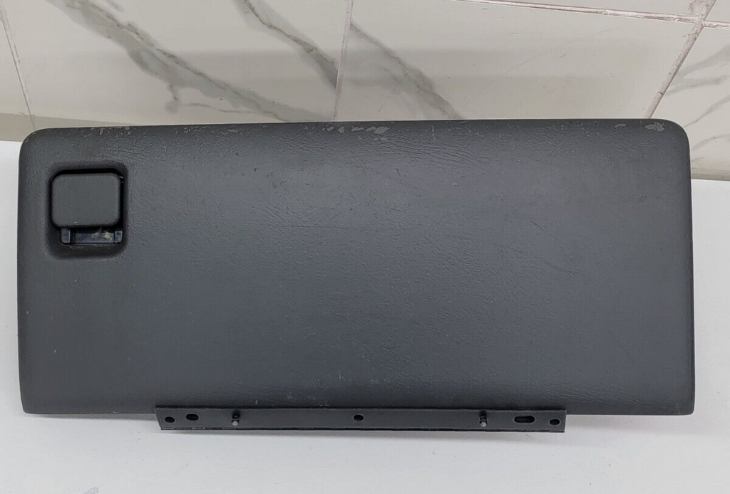 2002-2006 CADILLAC ESCALADE GLOVE BOX DASH STORAGE COMPARTMENT OE DARK GRAY G9