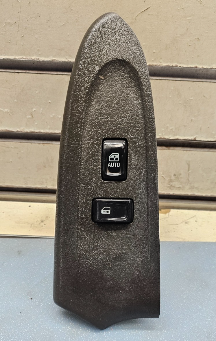 🔥02-05 CHEVY TRAILBLAZER Window Switch Front RIGHT Passenger Side GRAY OEM