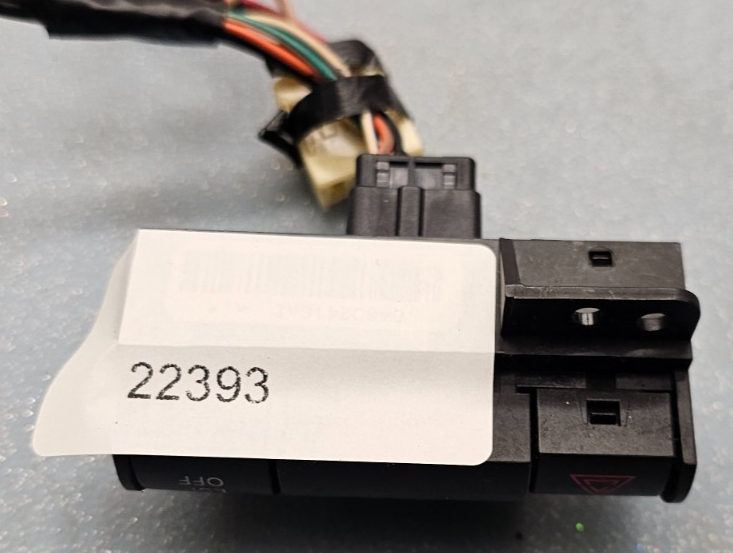 🔥05-10 Chrysler 300 Grand Caravan Hazard Warning Light Control Switch Black OEM