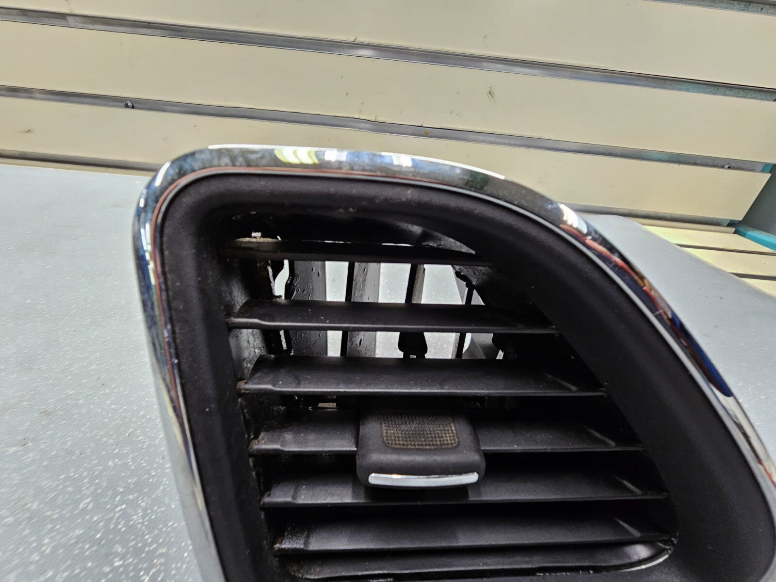 🔥11-14 CHRYSLER 200 DASH DRIVER HEATER AIR VENT GRILLE CONDITIONER BLACK/SILVER