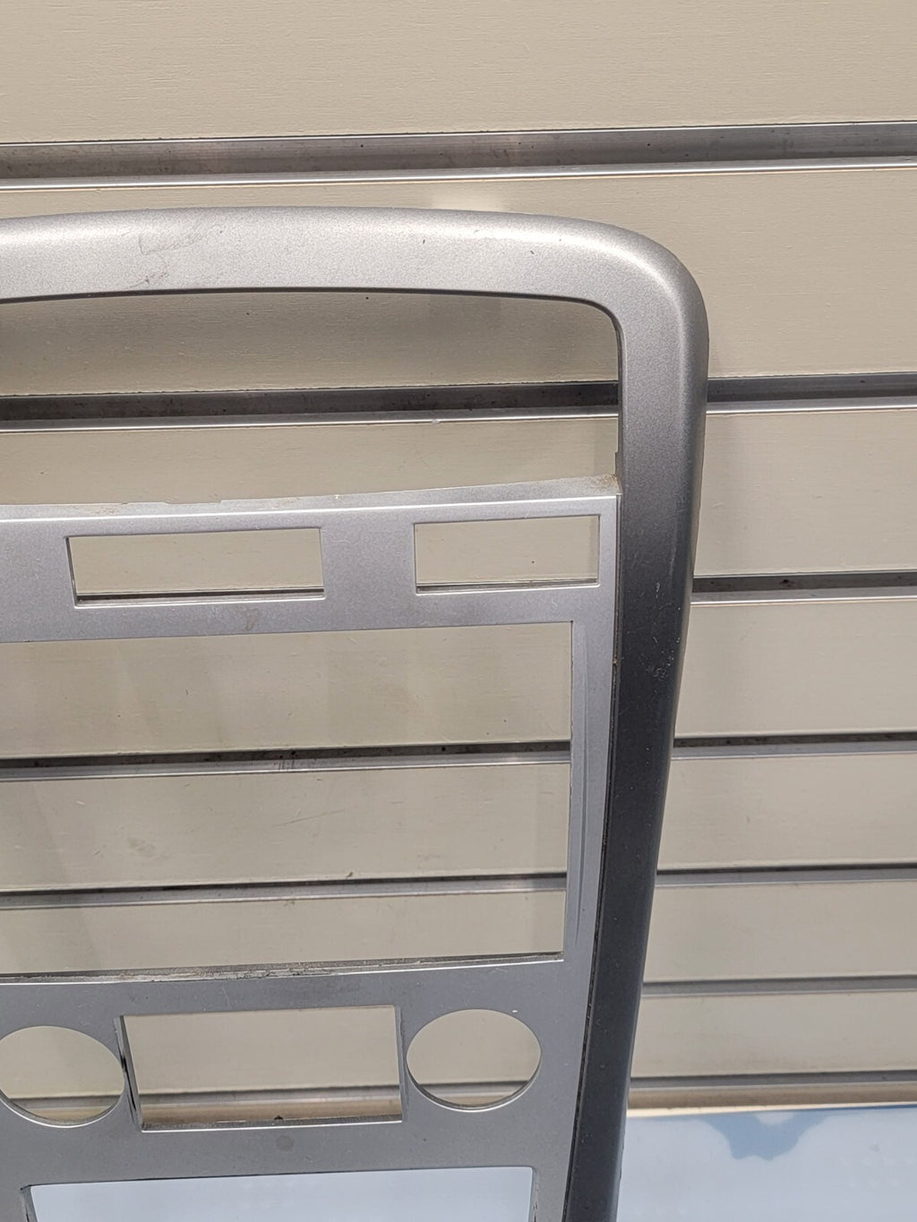 07-09 Chevrolet Equinox Center Dash Radio Climate Bezel Surround Trim silver