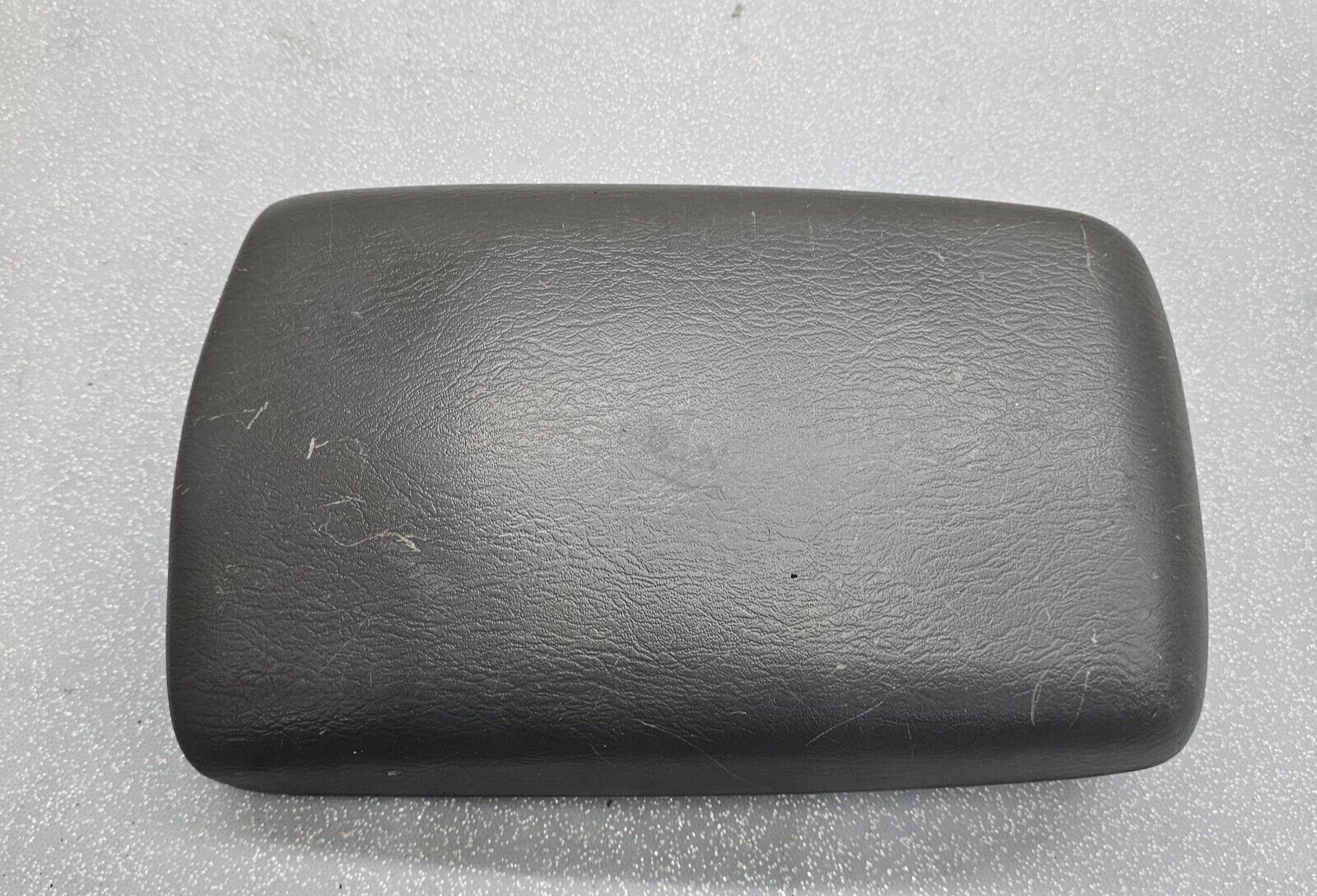🔥02-07 Jeep Liberty Front Center Console Arm Rest Cover Lid Assembly Black OEM