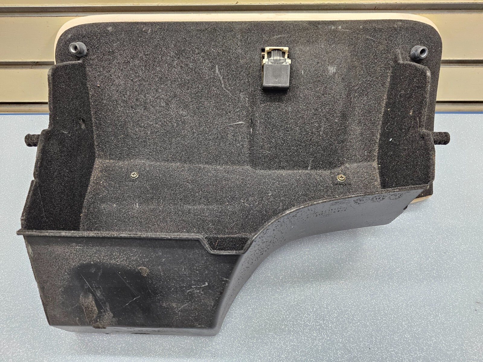 🔥03-11 Town Car Dash Glove Box Storage Compartment Lid Door Cover Assembly Tan