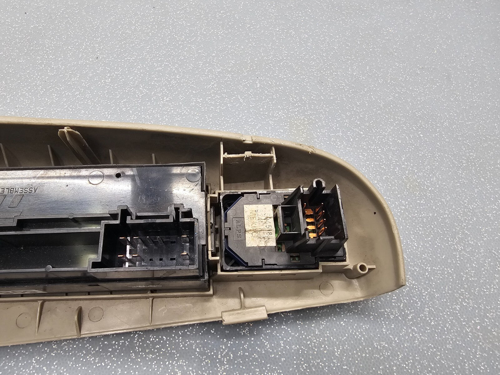 99-02 Silverado SIERRA 4 DOOR Left DRIVER Master Power Window Switch LT TAN WS4