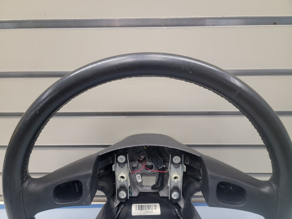 02-09 Trailblazer Envoy03-06 SILVERADO SIERRA YUKON STEERING WHEEL LEATHER BLACK