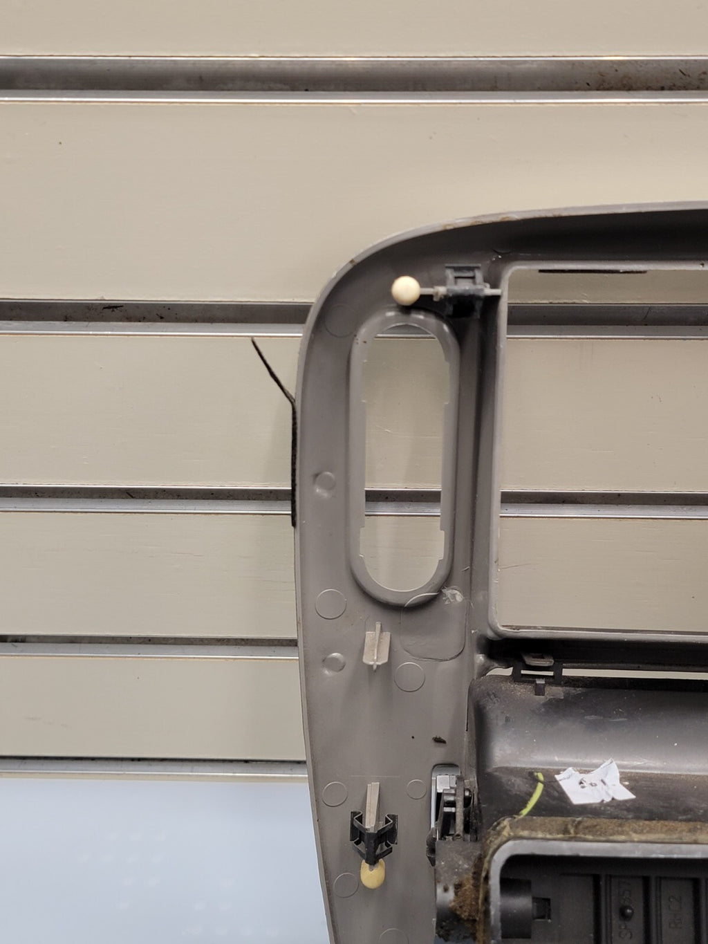 02-05 FORD EXPLORER RADIO AUDIO CLIMATE TEMPERATURE CONTROL BEZEL TRIM silver