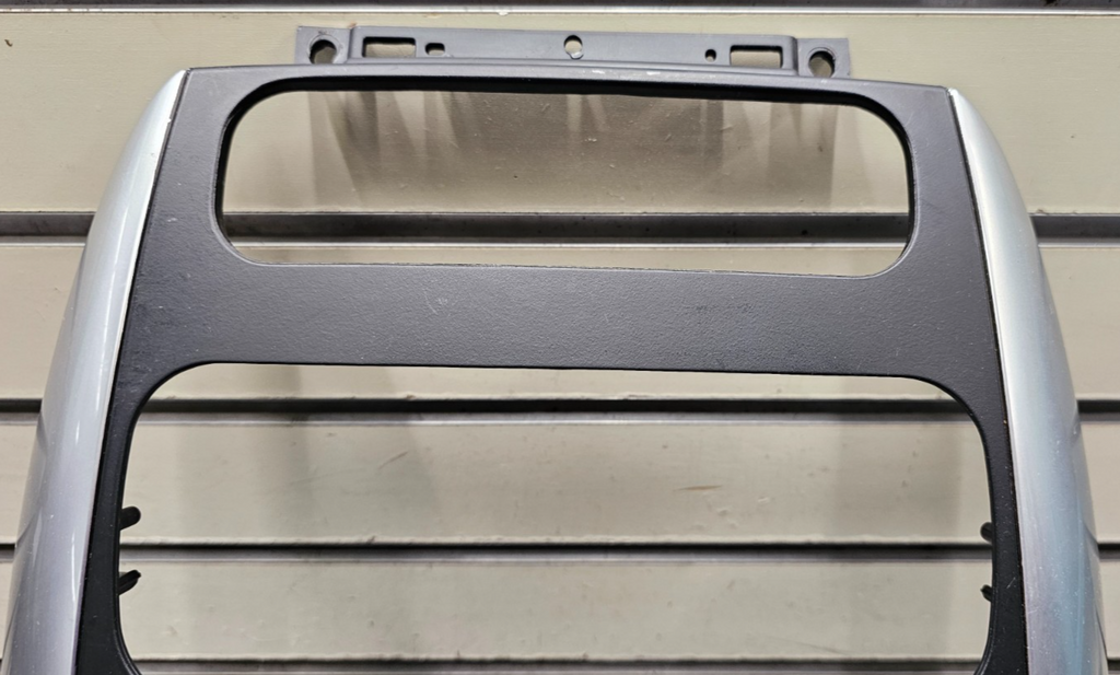 🔥01-07 Caravan Town Country Dash Radio Stereo Climate Panel Bezel Black/Silver