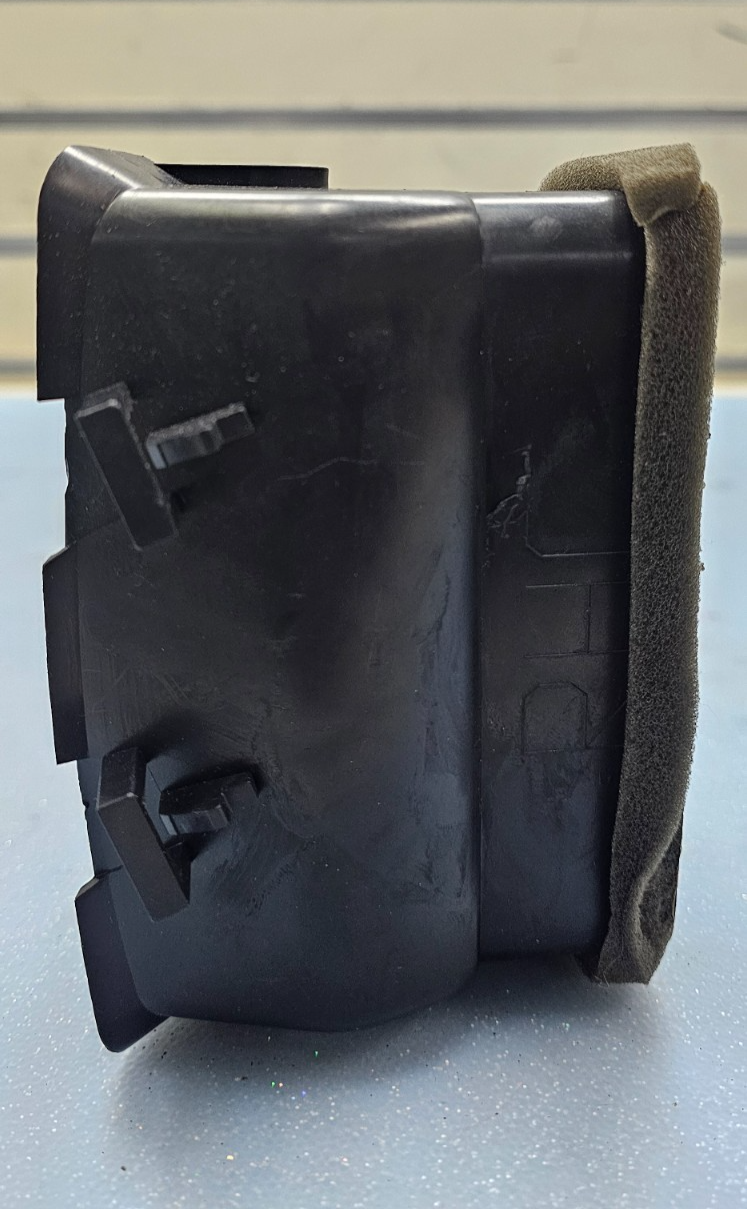🔥04-07 NISSAN TITAN ARMADA QX56 Right Passenger Dash Center AIR VENT TAN OEM
