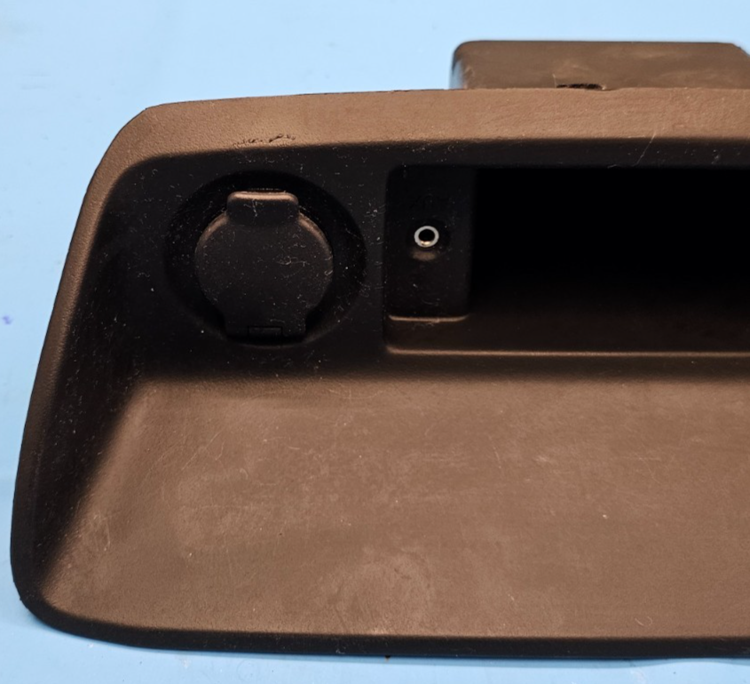 07-13 Armada Radio Bezel Cubby  Storage Trim Aux Lid Assembly Lower Charge BLACK