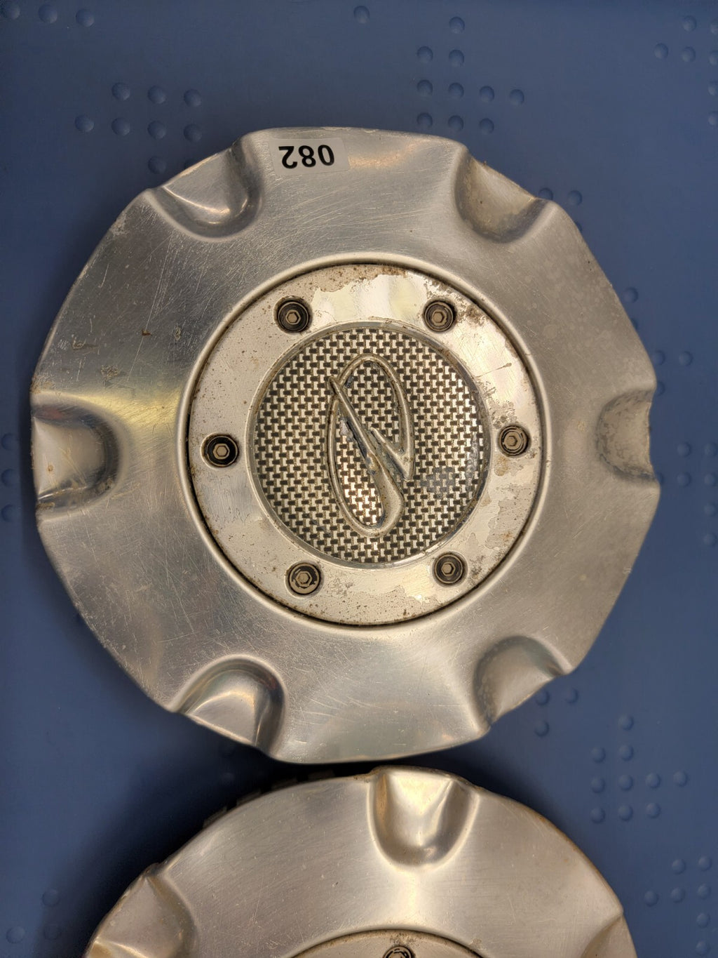 2002-2004 Oldsmobile Bravada Wheel Center Caps set OEM