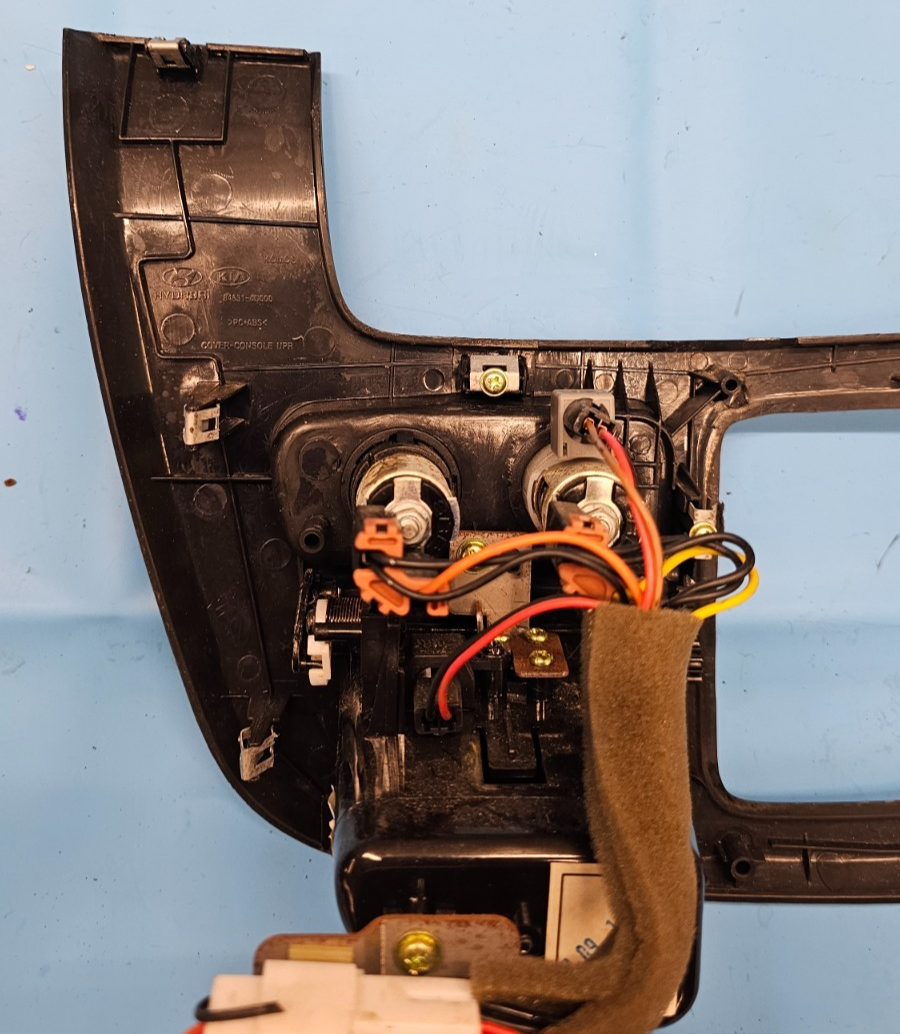 🔥07-12 KIA SEDONA DASH BOARD Upper Console Cover Ashtray Assembly