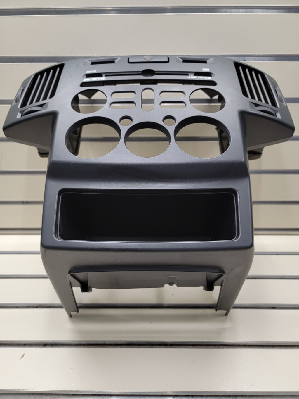 🔥2006-2008 MITSUBISHI ENDEAVOR Dash Trim Central Radio Climate Bezel Black