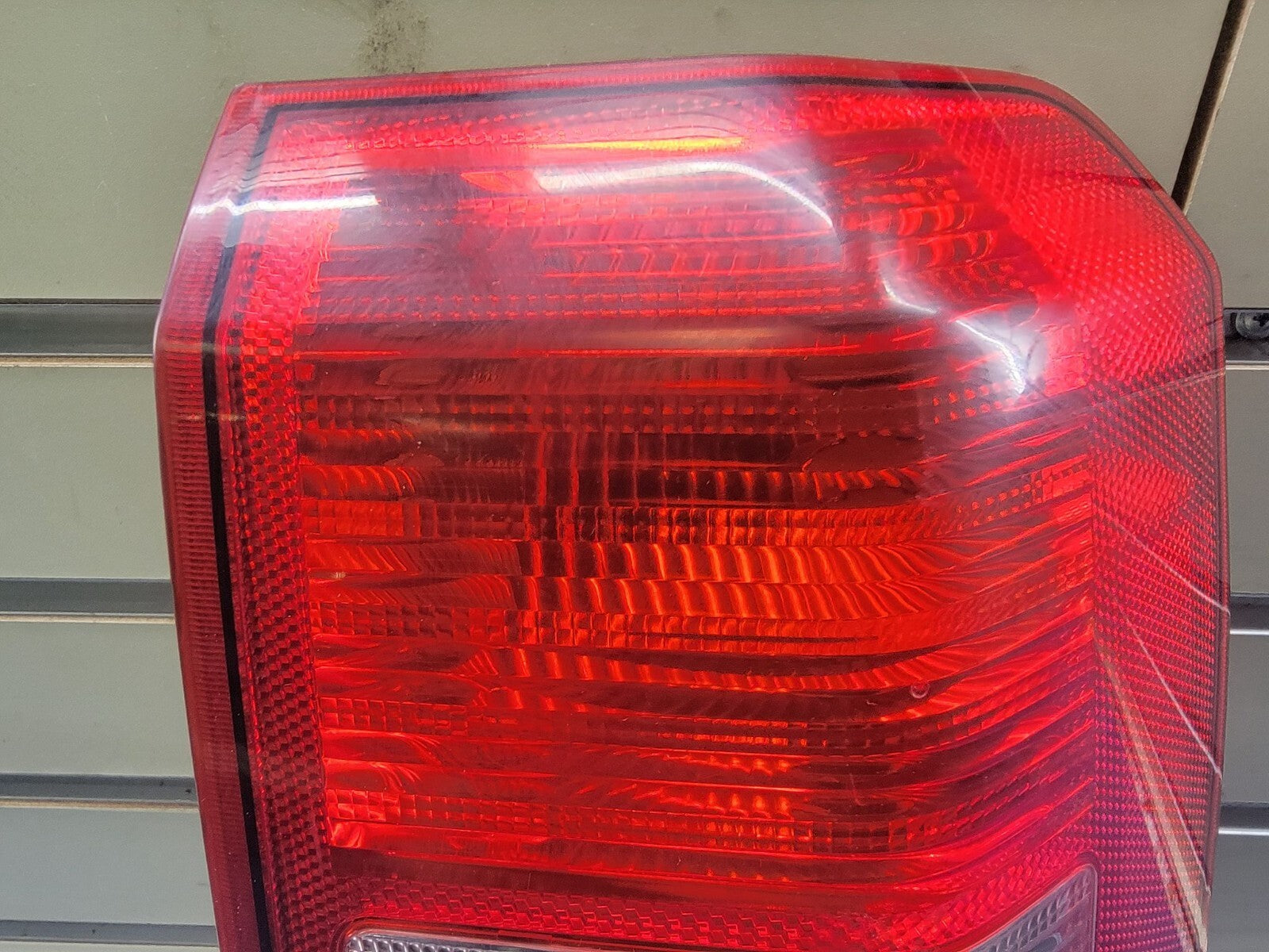 08-17 Jeep Patriot Driver Passenger Side Assembly LEFT Tail Light