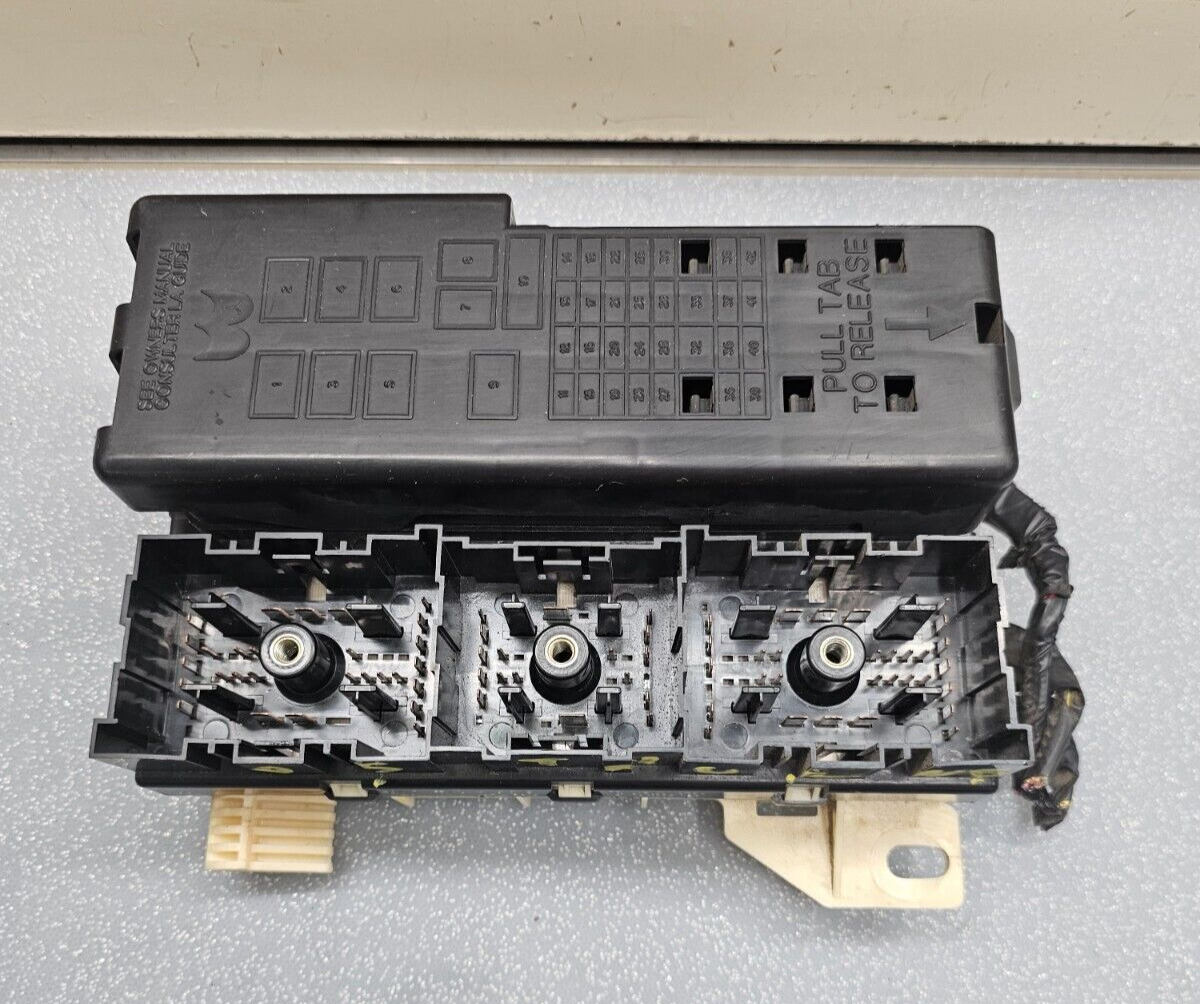 04-05 FORD TAURUS MERCURY SABLE FUSE BOX BCM GEM MODULE MULTIFUNCTION RELAY OEM